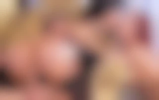 Trio hard pour un etalon comblé et deux belles vicieuses en lingerie