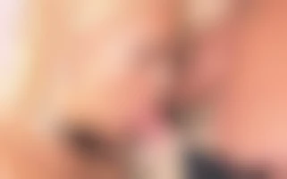 Une baise à fond avec ejac fac entre deux coups de plumeau pour une soubrette en chaleur