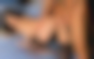 Sodo matinal top hard, pour une belle brune en lingerie avide de baise