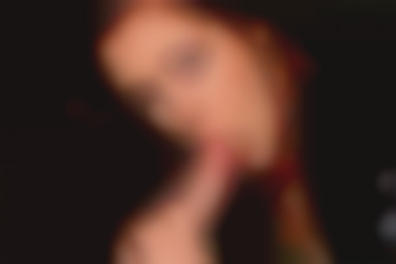 Une jeune prostituée prise à fond dans un bois, à la nuit tombée, avec Cynthia Lavigne