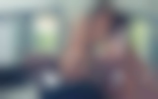 Une escorte pour l’anniversaire de sa femme