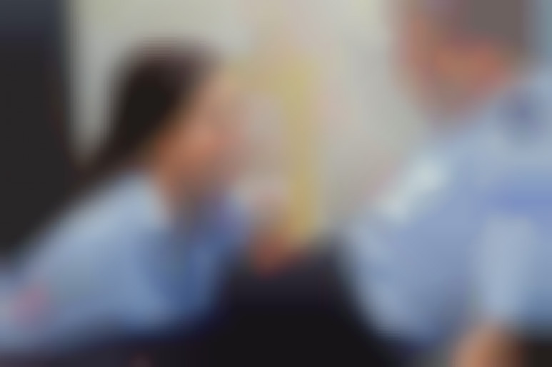 Pause hard entre collegue pour une femme flic sublime et prete à tout