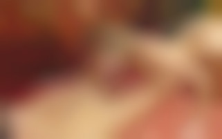 Jeux de miroir, sodo sauvage et ejac faciale pour une bombe blonde, soumise à un malfrat pervert