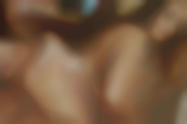 Trio hard et double p orgasmique pour une lady ultra chic, avec la pulpeuse et toujours chaude Oksana