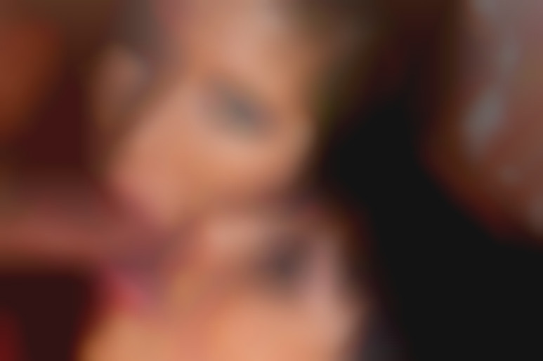 Trio endiablé et hard dans toutes les positions pour deux belles perverses, expertes en gorges profondes