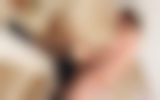 Bougeoise who likes unusual places