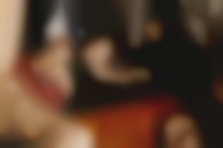 Initiation au Trio Hard dans le bureau de la directrice pour une étudiante innocente du Russian Institute