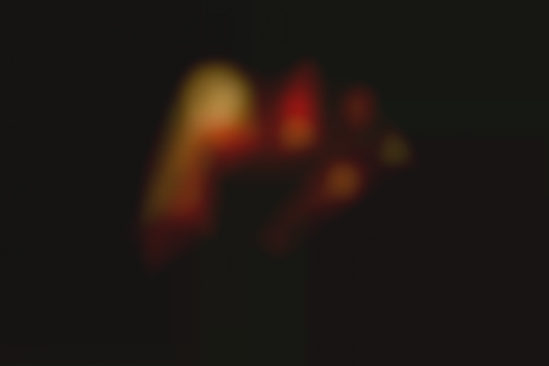 Orgie hard pour trois gangsters et deux escorts dans un bar chaud