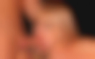 Gorges profondes et Trio top hard pour la belle Natalli Di Angelo