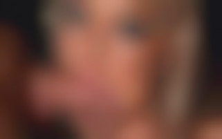 Gorge profonde et Sodomie nocture pour une blonde insatiable et humide, avec Natalli Diangelo