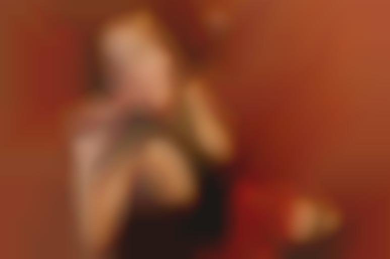 Voyeurisme, gorge profonde et Glory Hole pour Valentina Blue, etudiante vicieuse au Russian Institute