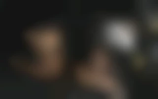 2 lesbiennes dans une limousine