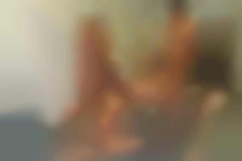 Lesbian Orgy at the shower room for five hot prisonners at the lesbian prison