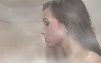 Lesbian Orgy at the shower room for five hot prisonners at the lesbian prison