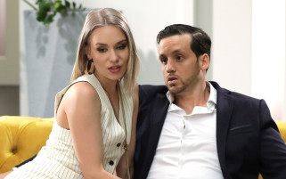 Dakota spices up the video call