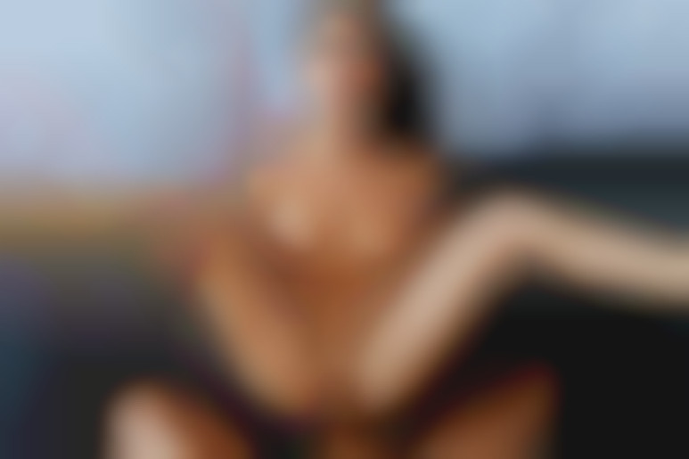 Couch-Surfen in der Wildnis mit Danika Mori - Teil 2