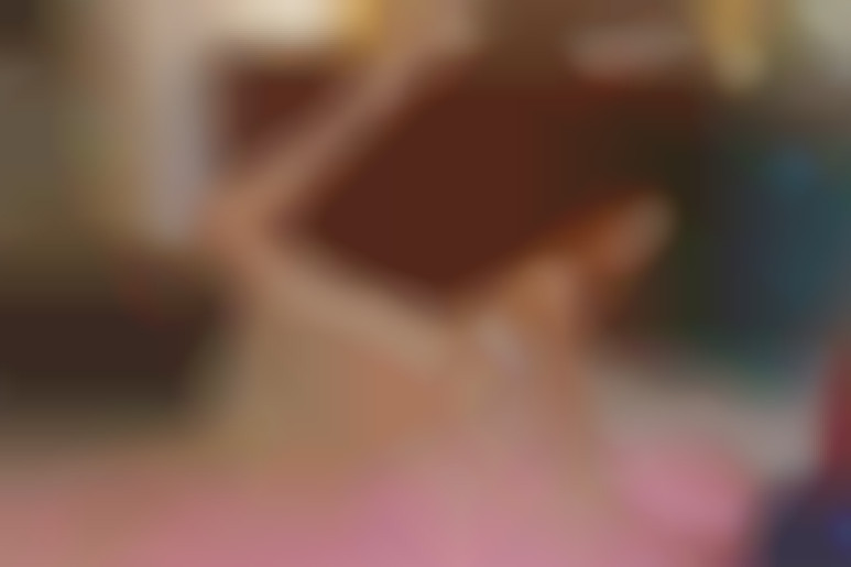 Your Fashion Model GF, Tiffany