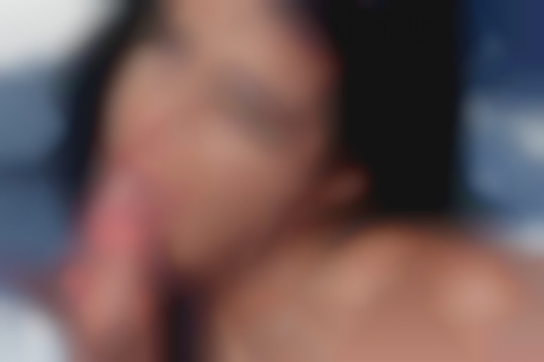 Croisiere hard avec sodo pour un call girl superbe et consentante