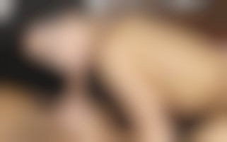 Une belle brune s'offre tout entiere a une etalon bien montée, avec Tera Bond