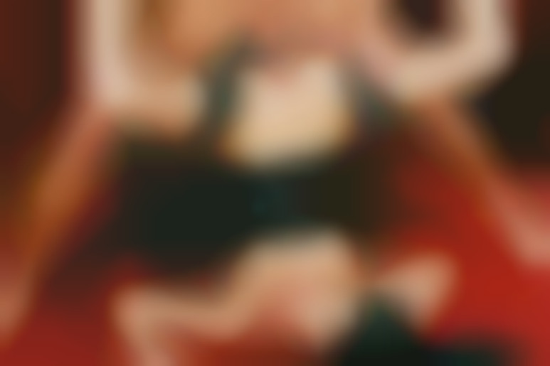 Hot fucking and sucking on the floor for gorgeous brunette, Roxy panther 