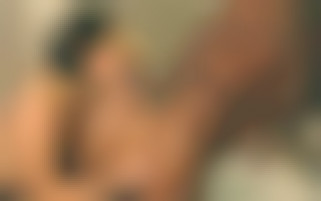 Orgie hard et partouze dans le salon