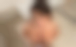 Aider la MILF d'à côté