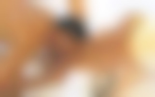 Baise torride pour une belle masseuse blonde aux gros seins 