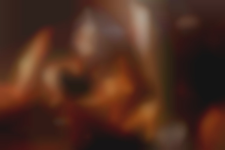 Orgie de luxure orgasmique pour 8 bombes sexuelles sans limite