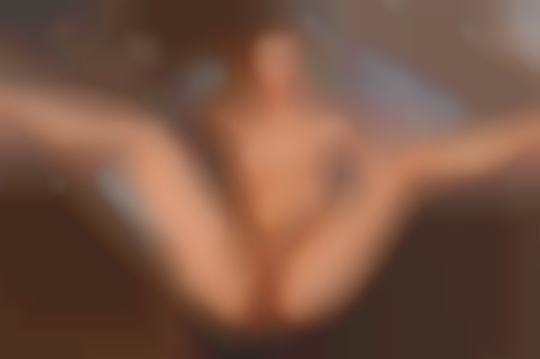 Couchsurfing Conondrum