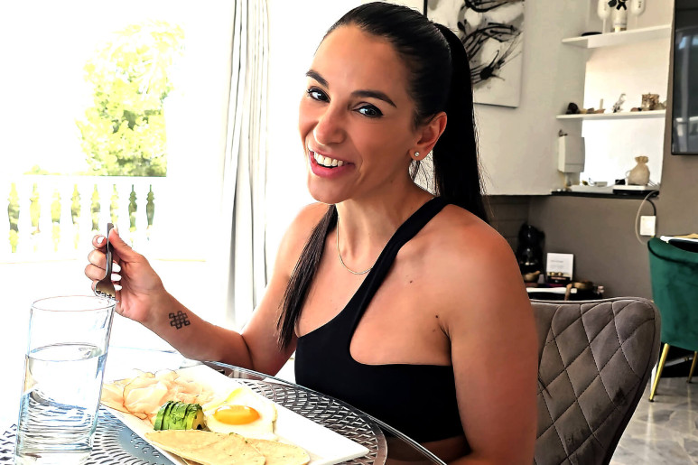 A Satisfied Guest Returns