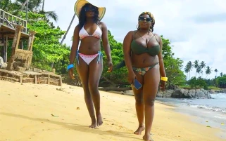 Les fantasmes de Joe - A la plage