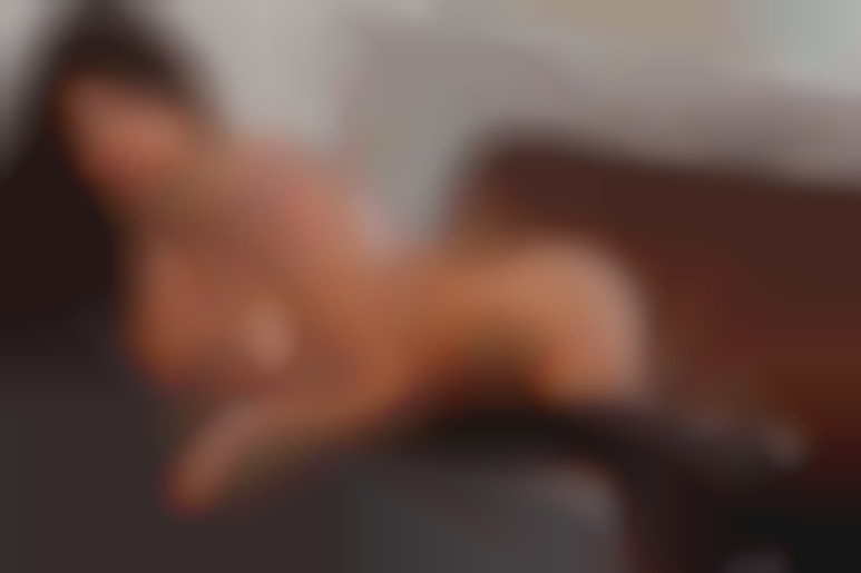 Anna Polina, a wife to share