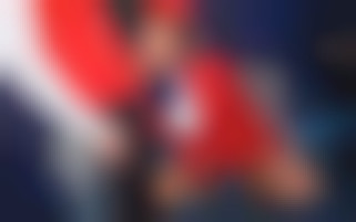 He comforts Mariska the stewardess