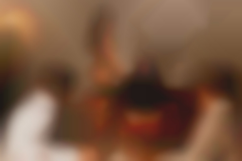 Cléa introduces Mariska to lesbian pleasures