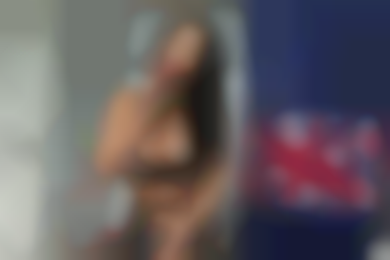 Sextape #13 Mailyne's bathroom