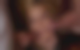 Lola initiée par Claire Castel, 1ère sodomie