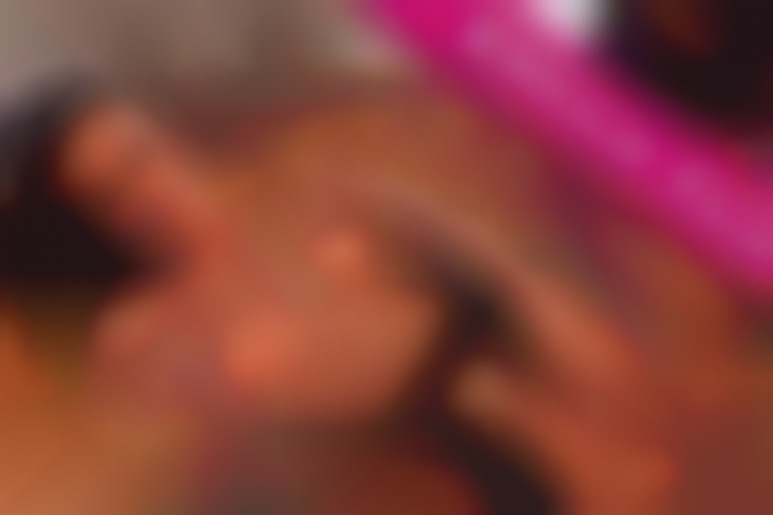 Exclusif Club ! Claire Castel - Striptease Femme de Chambre