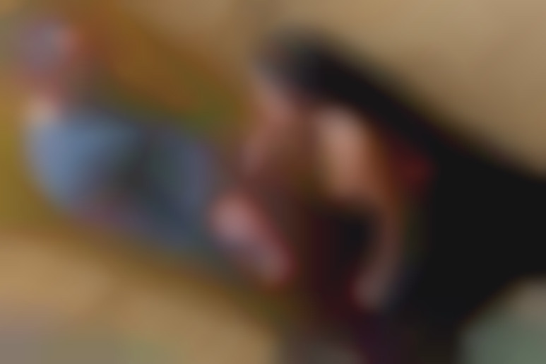 Plötzliches Vergnügen auf der Treppe