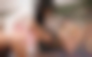 Orgie lesbienne fleurie