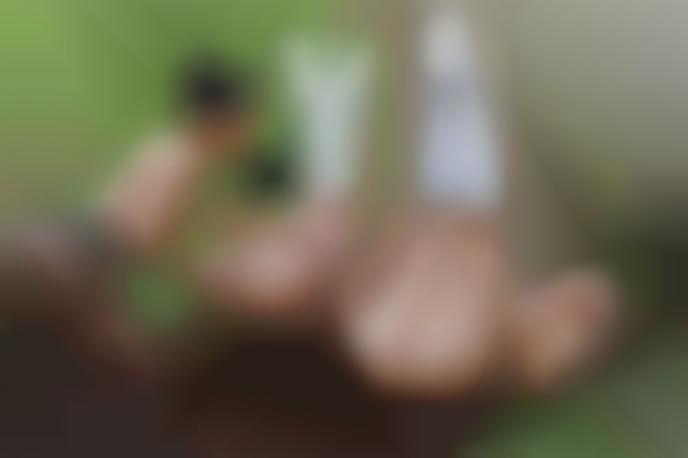 Sophie & Vanda, lesbians games in the meadow