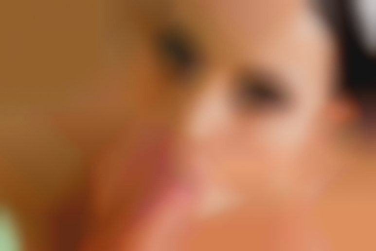 Abbie Cat en infirmière très chaude