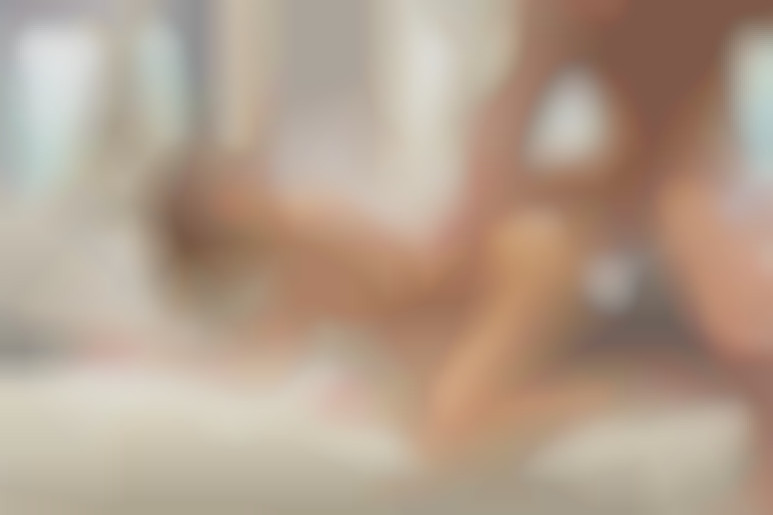 Contact - Angelika Grays