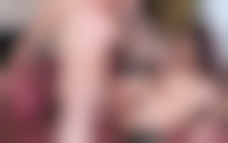 She suck & fuck her photographer