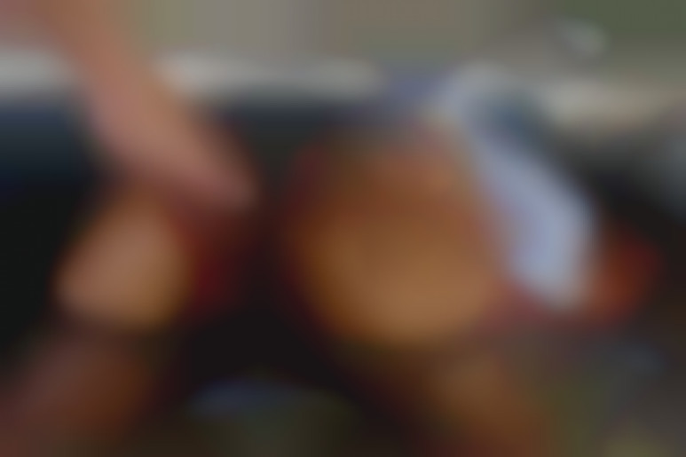 Cougars Spaziergang im Park