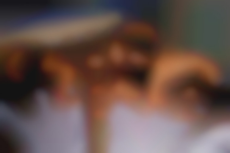 Reveillé par 3 filles de rêve à l'hotel