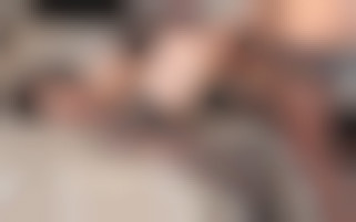 Nikita baisée par une fille armée d'un gode ceinture