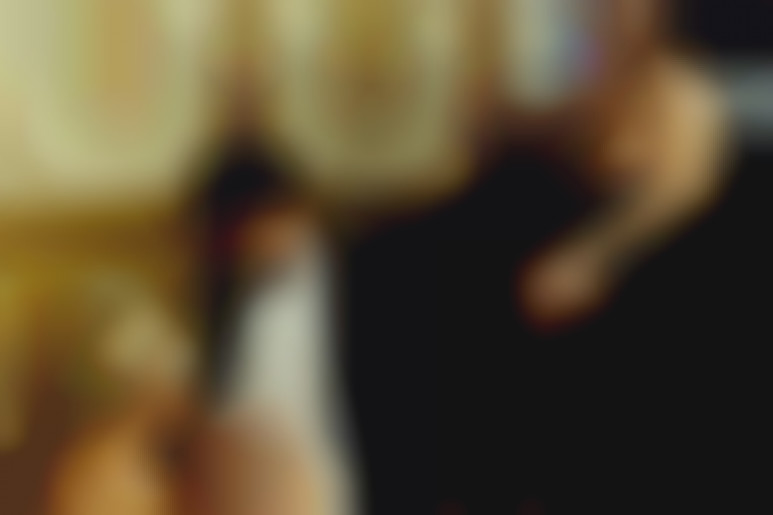 Vintage - Trio très chaud dans un chateau