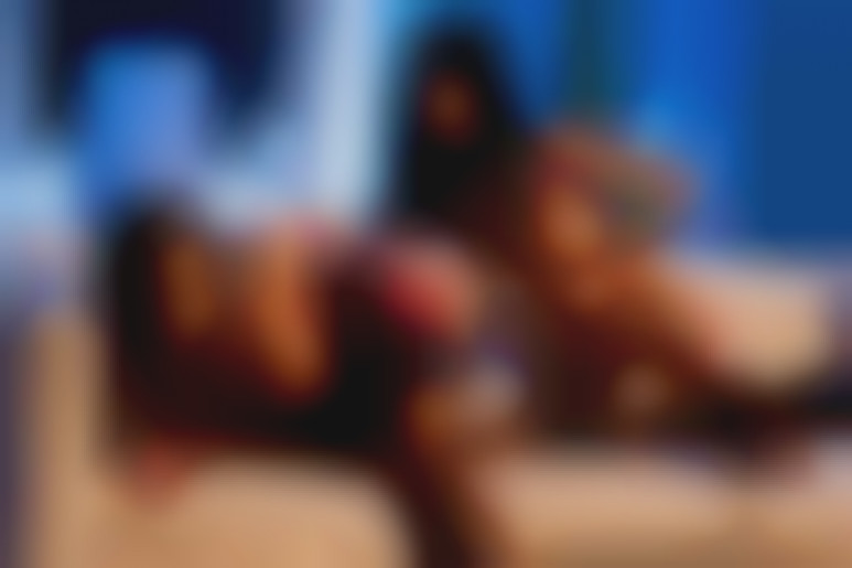 Apéro champagne & gode avec Liza Del Sierra et sa copine