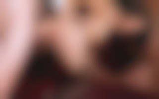 Excitée par l'inconnu