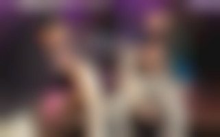 Tifanny Dolls s'offre à 2 hommes en boite de nuit